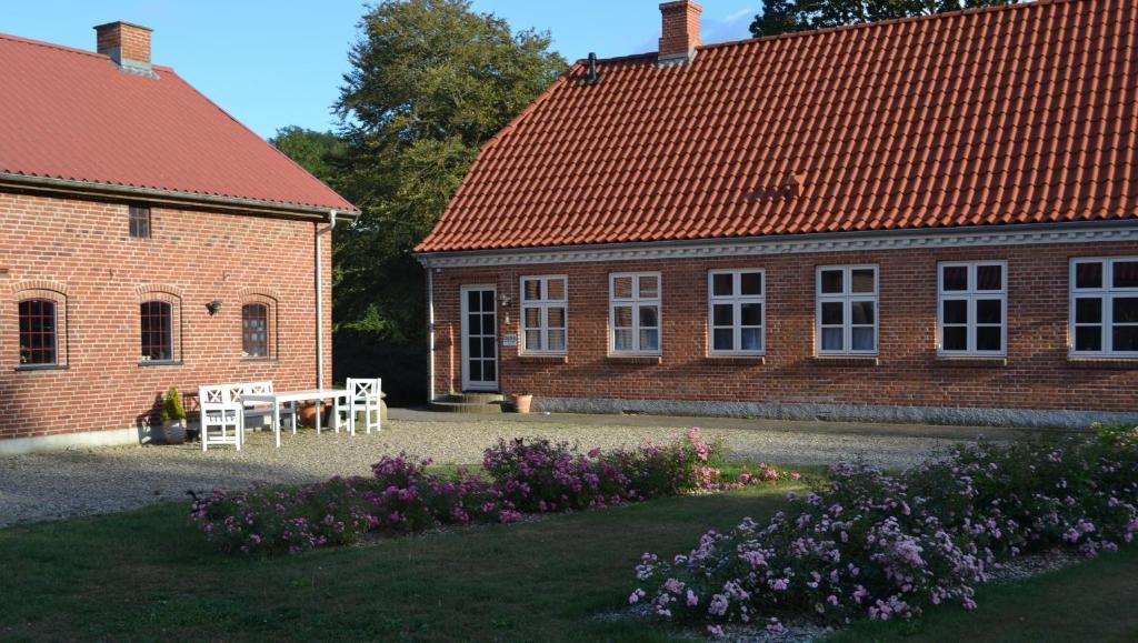 Bed & Breakfast Tistrup Exterior photo