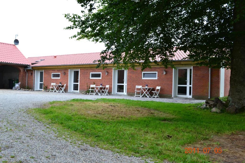 Bed & Breakfast Tistrup Exterior photo